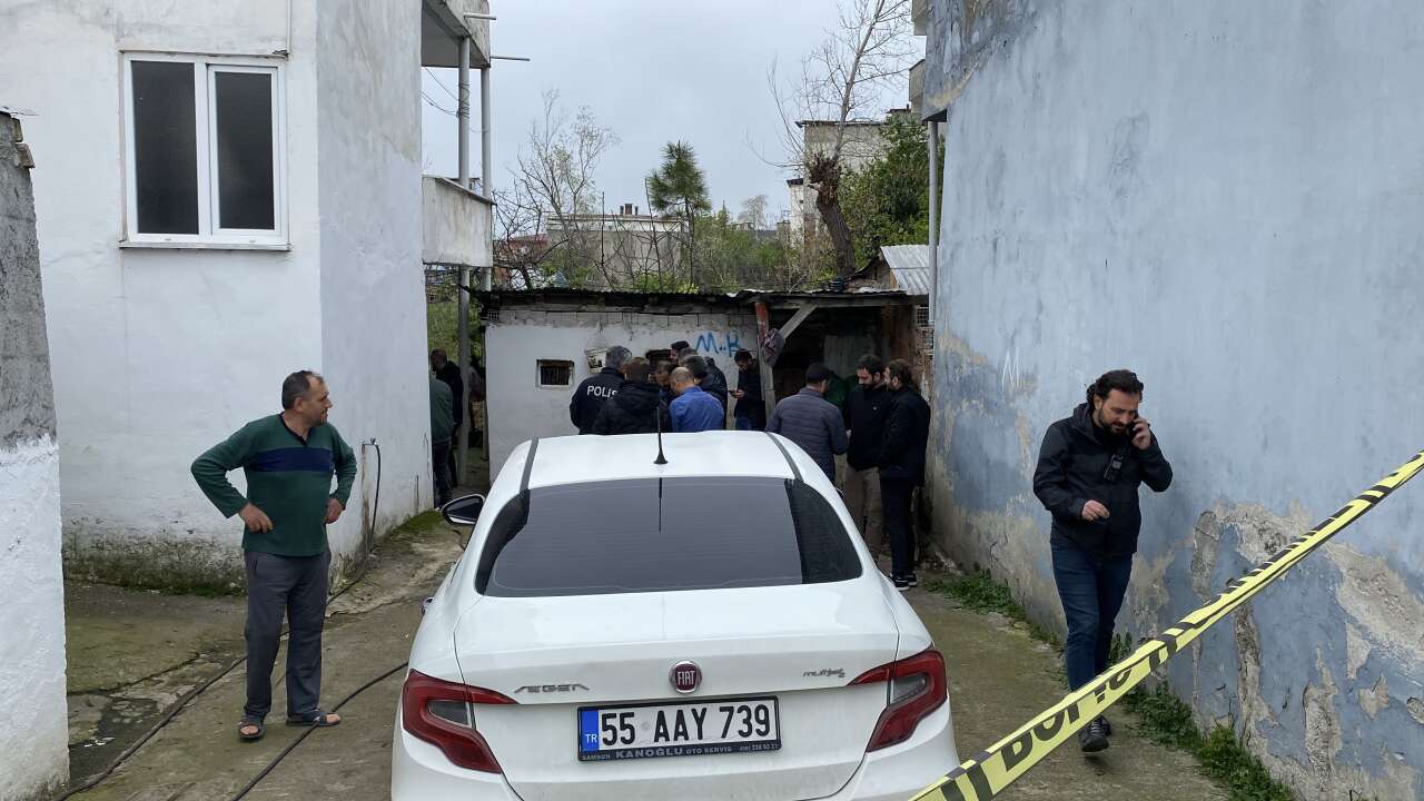 Bir evde 2 ceset! Anne-oğul ölü bulundu 4